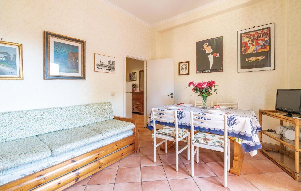 Gorgeous Apartment In Ladispoli Rm With Wifi Bagian luar foto