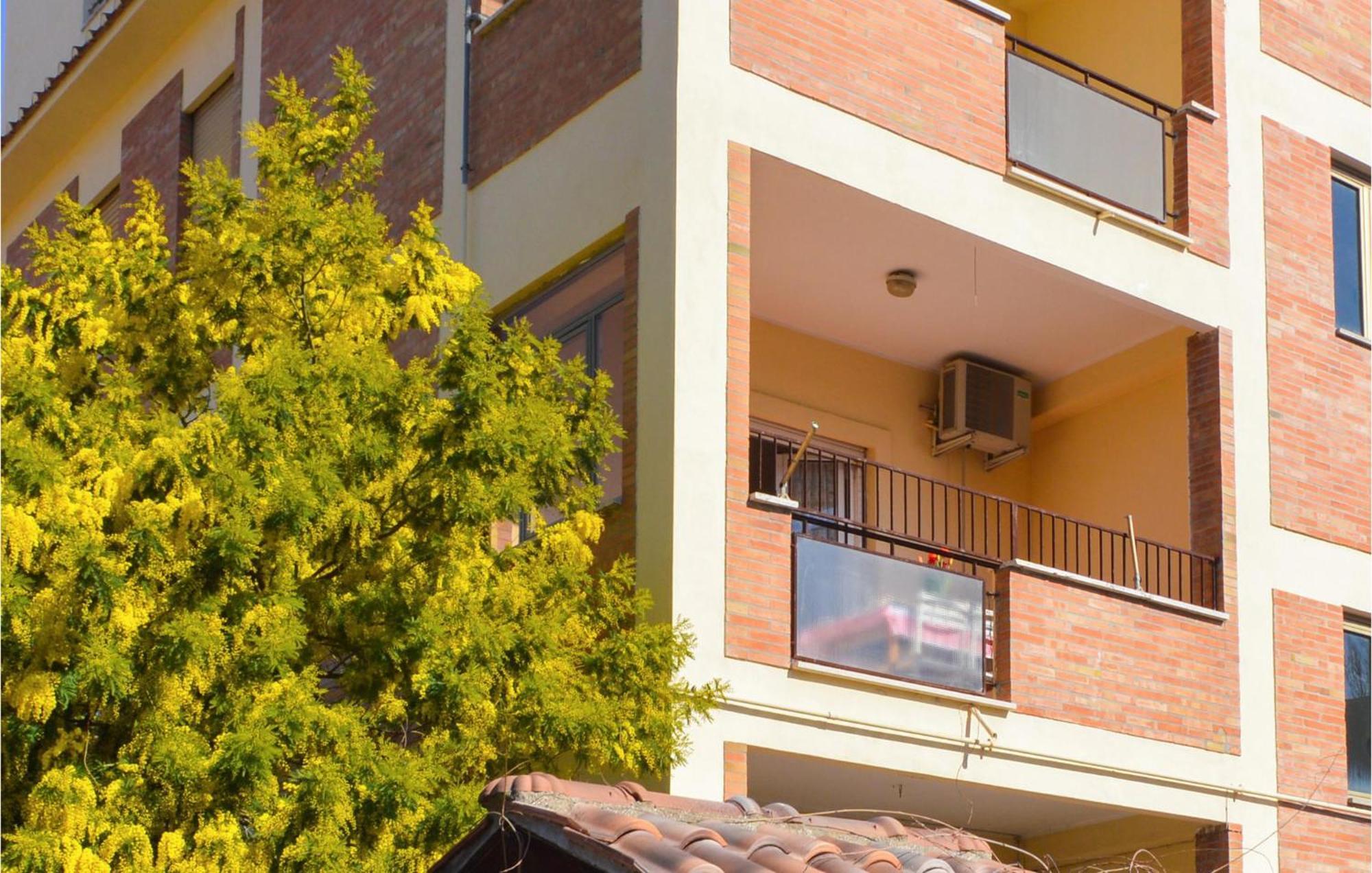 Gorgeous Apartment In Ladispoli Rm With Wifi Bagian luar foto