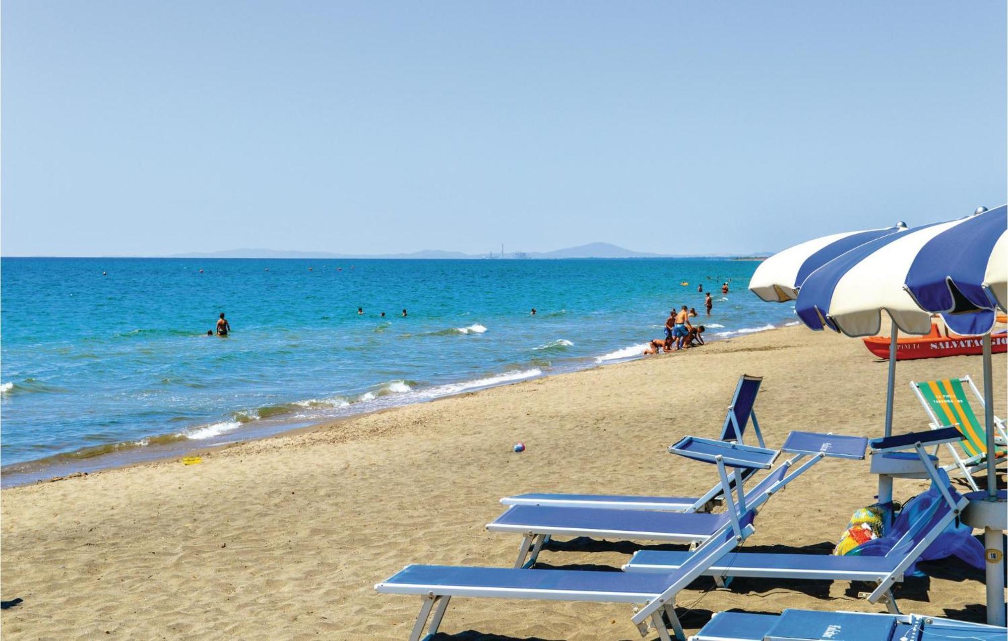 Gorgeous Apartment In Ladispoli Rm With Wifi Bagian luar foto